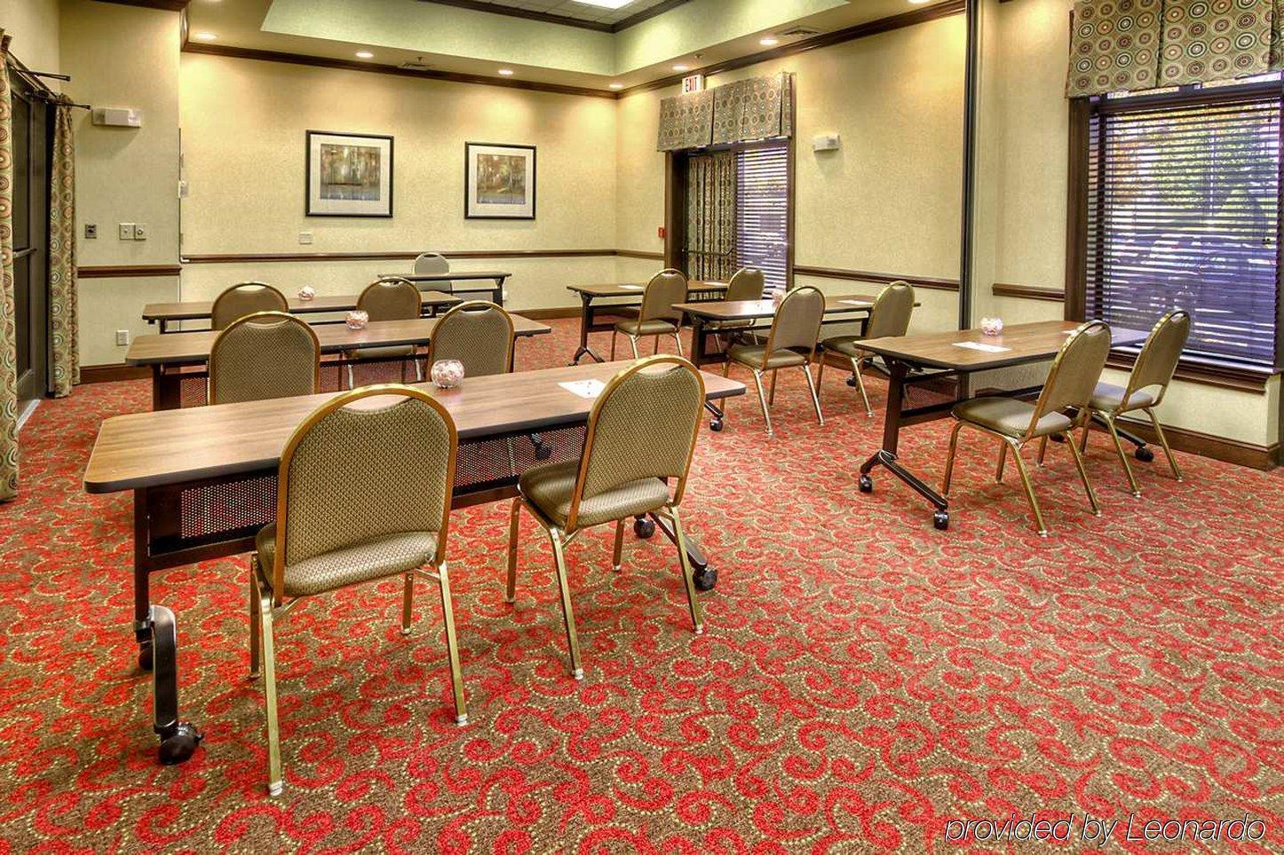 Hotel Hampton And Asheville Airport 3*